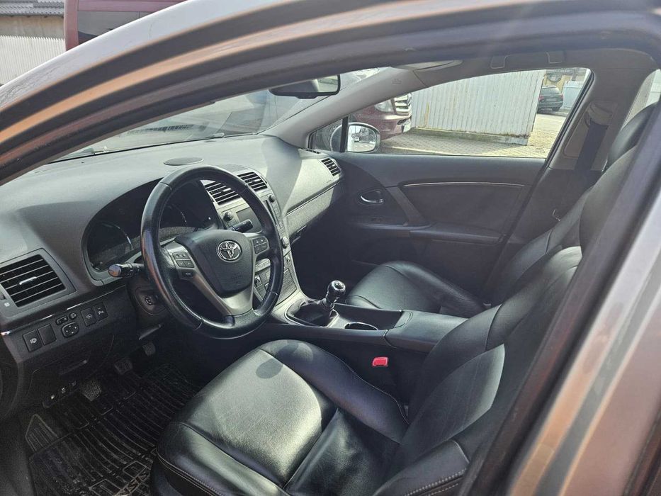 Toyota Avensis 2.0 benzina