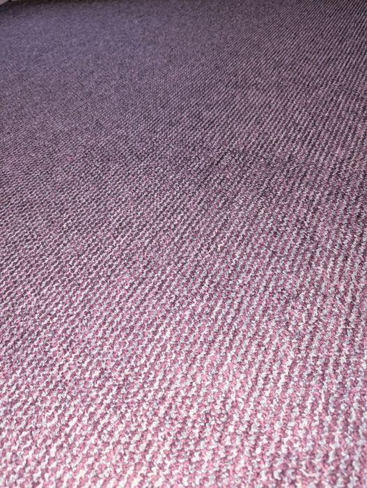 Vând mochetă 3metri/ 2metri 30 in stare perfecta