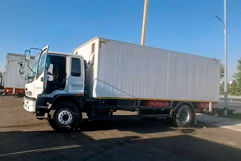 10 tonnalik ISUZU sotiladi