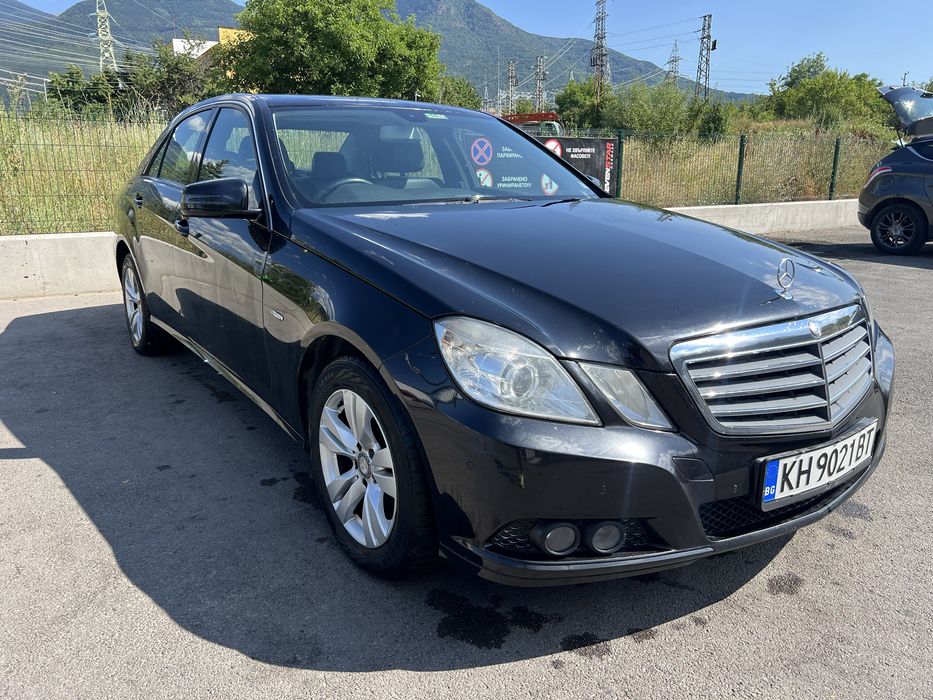 Продавам Mercedes E220 десен волан Бартер за мотор