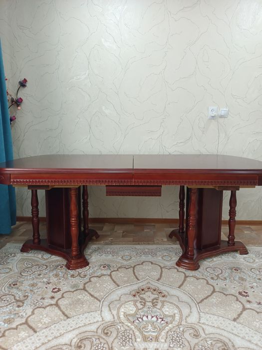Продам Стол для гостиной