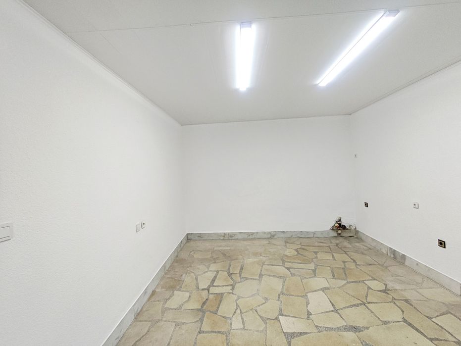 Офис, салон, помещение - под наем