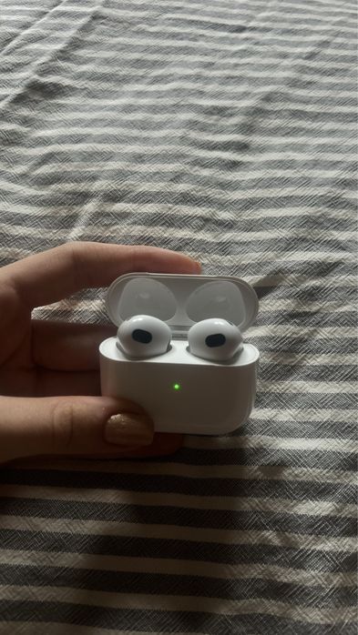 Airpods A2564/ 2021 3rd generation