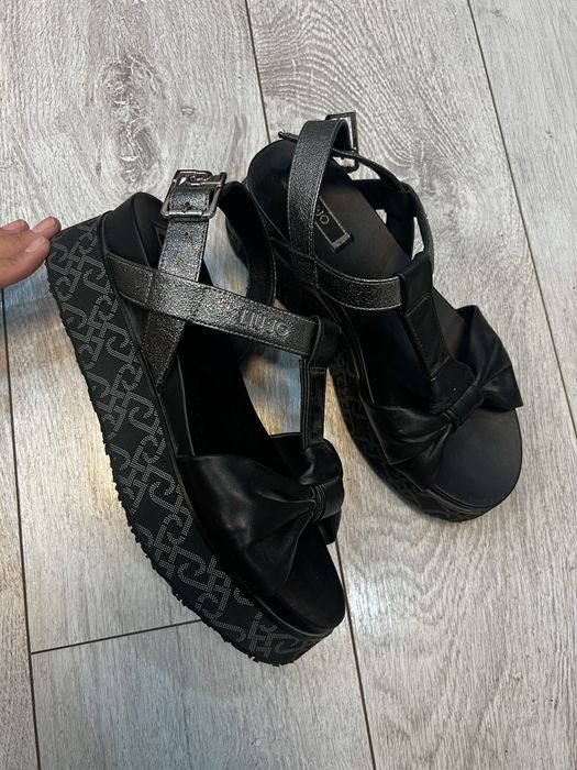 Обувки Guess, Liu jo, Karl Lagerfeld и др. Цена от 20 до 60 евро
