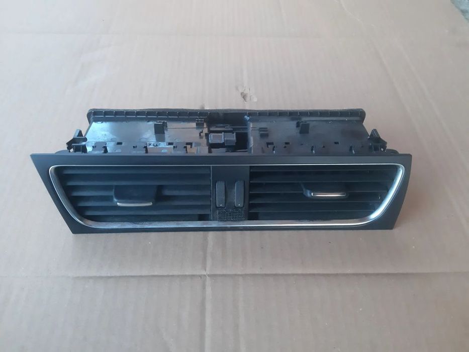 grila centrala ventilatie bord audi a4 b8 / a5 ptr. volan stanga