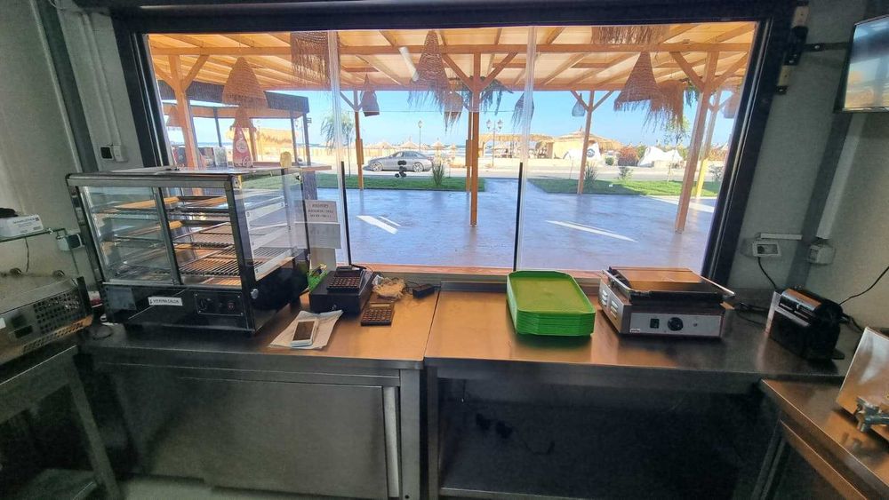 Afacere la cheie: Fast-Food  complet operațională și utilată. SEA BITES FOOD COURT, MAMAIA NORD