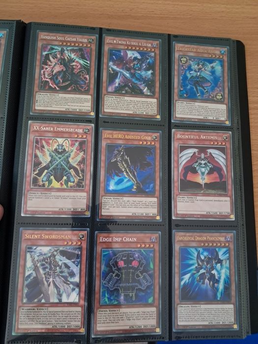 Yu-Gi-Oh! карти от различни колекции