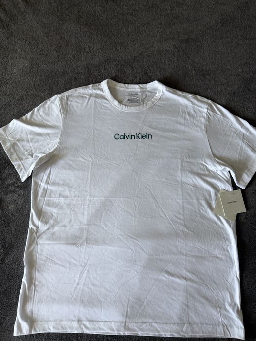 Calvin Klein crew neck tricou alb cu logo piept brodat marimea XL nou original