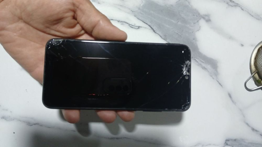 Redmi not 8 hotira 64 GB