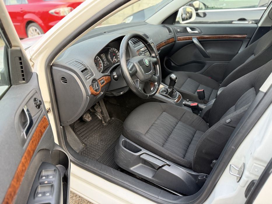 Skoda Octavia 1.6 TDI fab.2013 *** EURO 5  *** ADUS AZI *** IMPECABIL