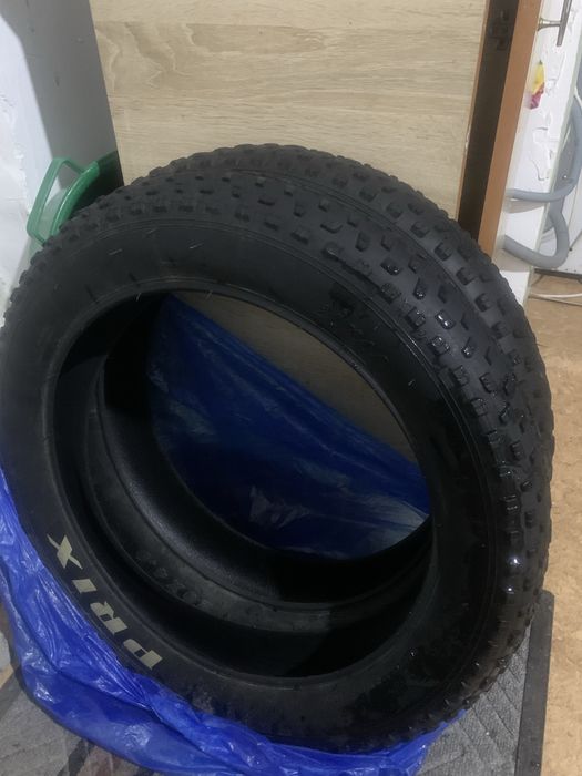 Продам покрышку размер 20/4