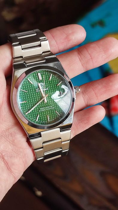 Стильные наручные часы 2 шт