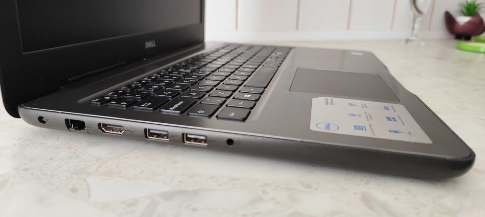 Dell Inspiron 5567-Intel i5-7200u-ddr4