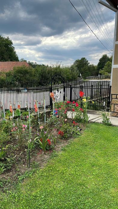 Casa cu teren de vanzare