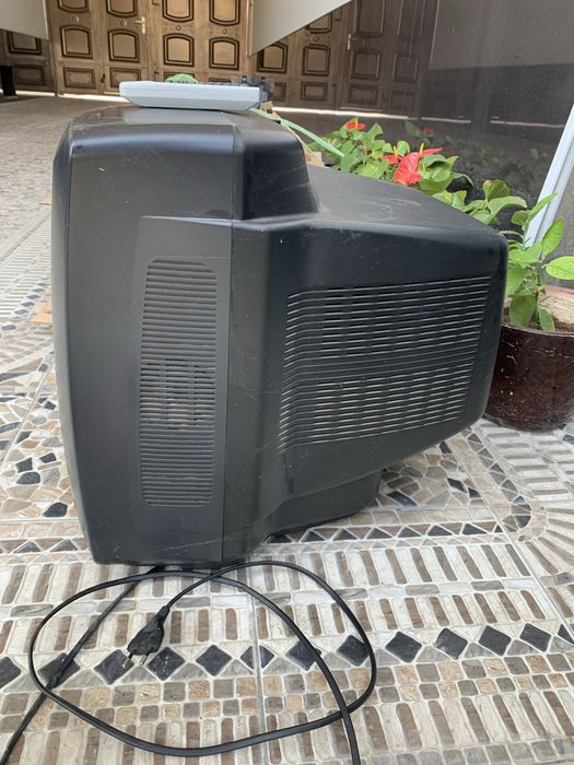 Продам рабочий aiwa телевизор