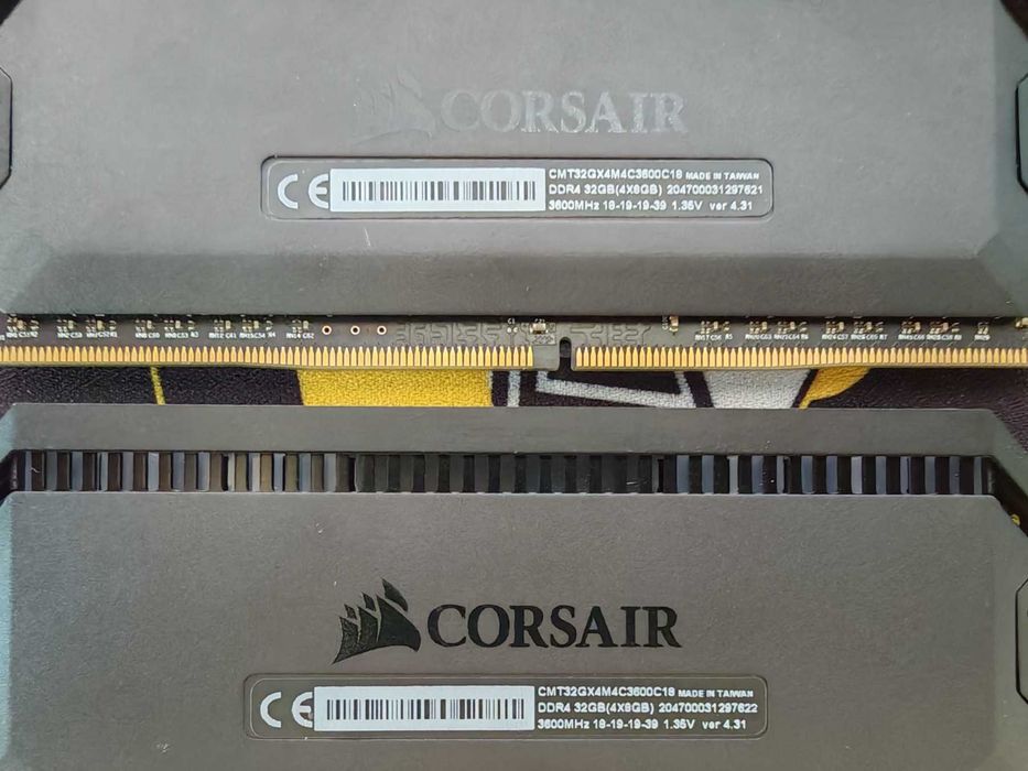 Рам памет Corsair Dominator Platinum RGB 32GB (4 x 8GB) DDR4 3600MHz