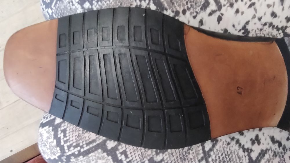 Pantofi din piele