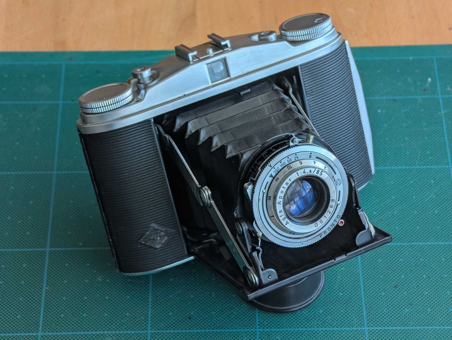 Aparat foto pe film  Agfa Isolette II - Apotar 85mm f4.5 format mediu servisat functional