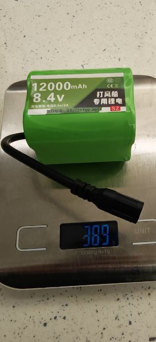 Лодка за захранка RD 3  GPS 100т.+ Дълбокомер, Гаранция 1г.