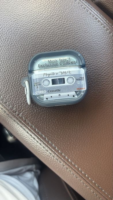 Срочно продам Air Pods 4