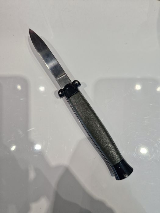 Cutite din metal Army