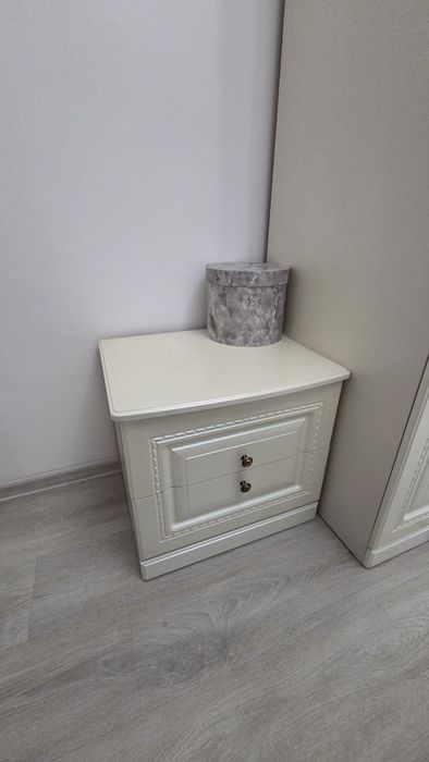 Продам спальный гарнитур