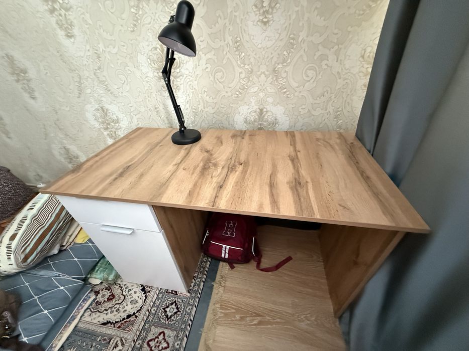 Письменный стол, парта