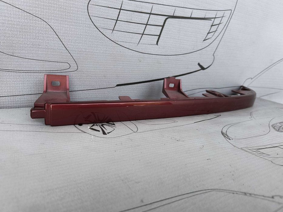 Placa Ghidaj Sub Far Dreapta Nissan Avenir W10 1990–1998 / Primera P10 1990–1996 Cod OEM 62418-70N00 (5C2)