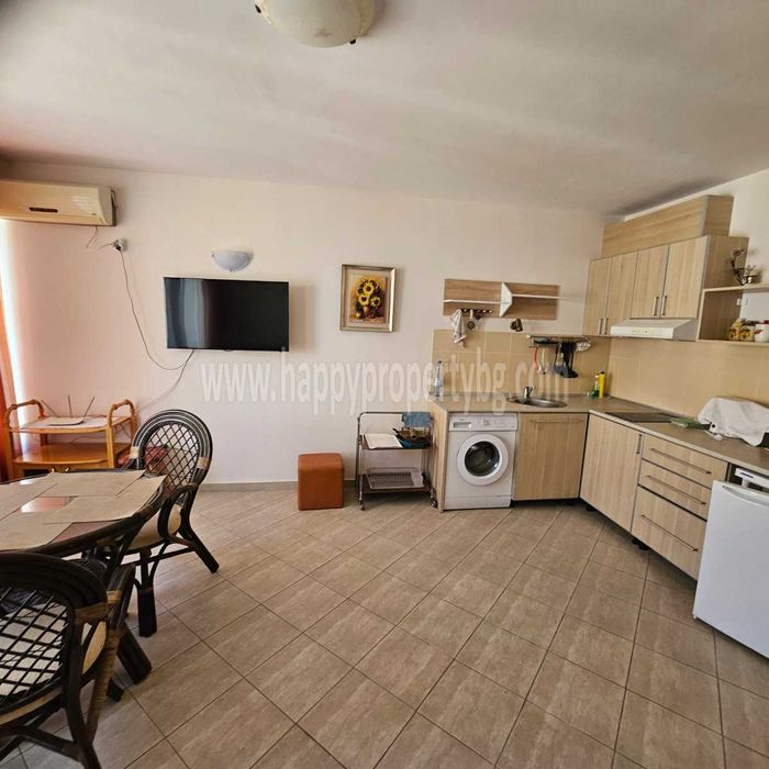 Продава се Двустаен апартамент в к.к. Слънчев бряг - 67 кв.м за 1150 €/кв.м - Снимка #3