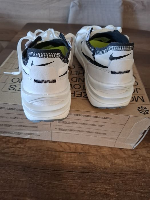 Маратонки  NIKE 44 номер.