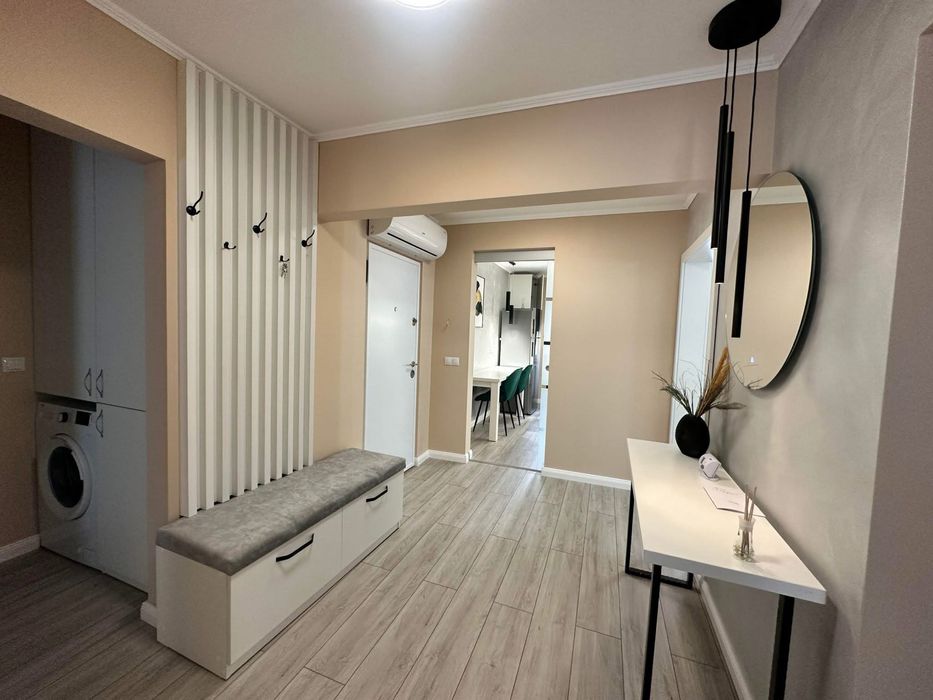 Ofer spre închiriere Apartament de Lux 4 Camere Etaj 1 Micro 17