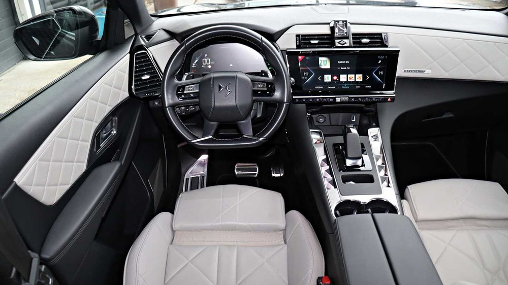 DS7 CrossBack HYBRID /2022 / 300 cp / 4x4 / Panoramic/Focal/Memorii