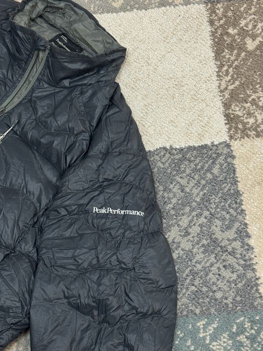Мъжко пухено яке Peak Performance