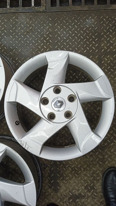 Диски на Рено Дастер Р16