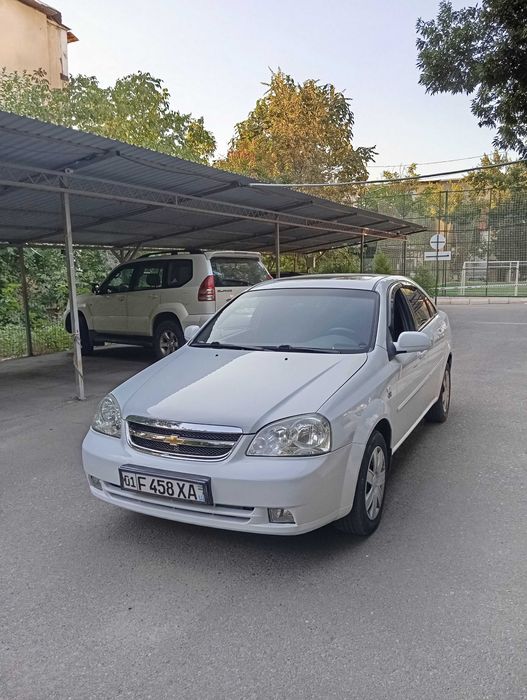Продаю Chevrolet Lacetti - 1,8
