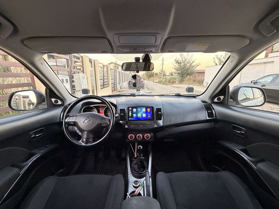 Vand Mitsubishi Outlander 2 an 2008, 4x4, 7 locuri