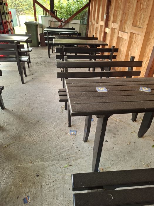 Mese și scaune lemn