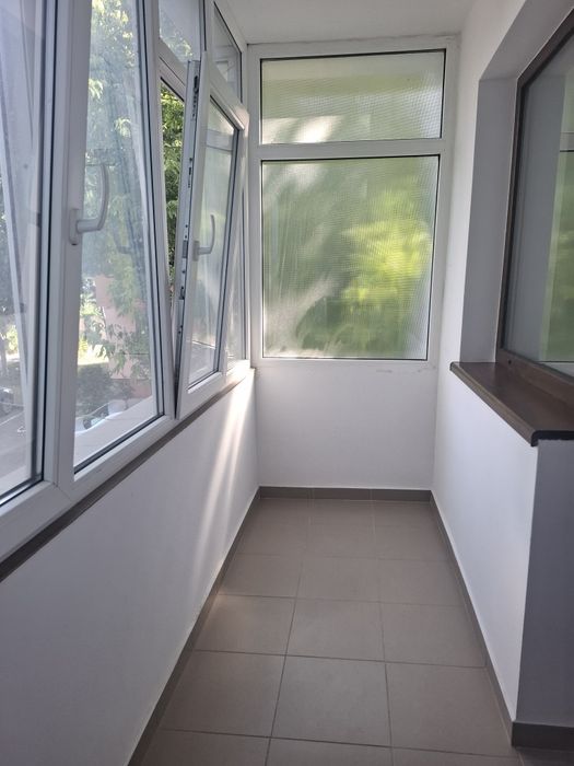 Apartament 2 camere,etaj 1,decomandat, gavana 2,vândut de proprietar