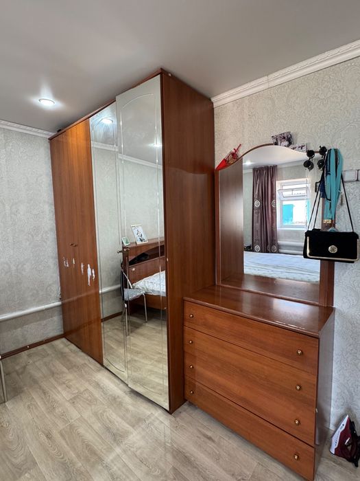 Продается спальный гарнитур