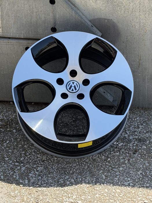Джанти за Фолксваген Volkswagen 18 “ цола 5х112 чисто нови Golf GTI