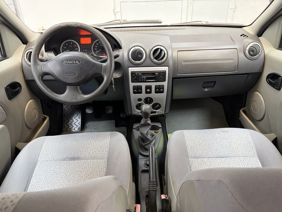 Dacia Logan Berlina 2005/06 Laureate-Posibilitate Rate Auto