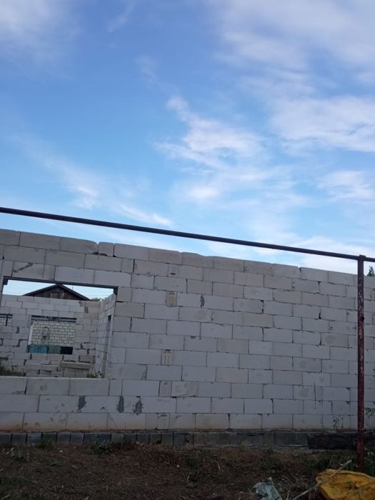 Участок 5 соток с недостроенным домом