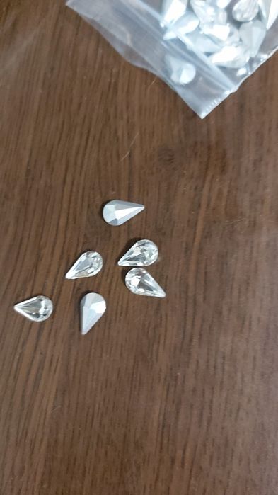 Камъни за лепене