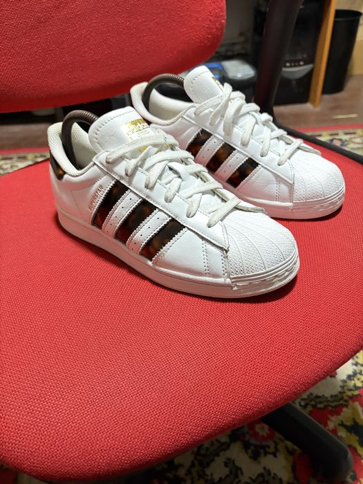 Adidasi Adidas Superstar 39 femei