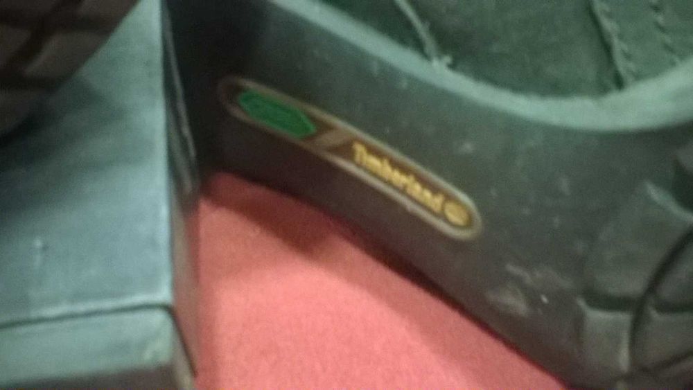 Ghete dama Timberland piele intoarsa negre marimea 36 pret 150 lei