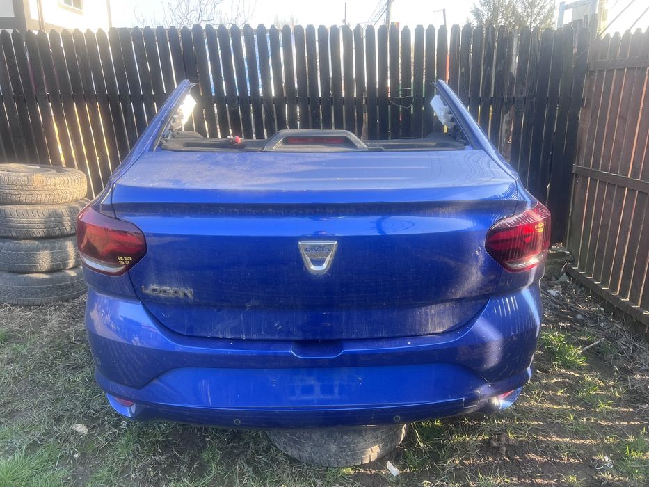 Vand bara spate si capota portbagaj Dacia Logan 2021/2023