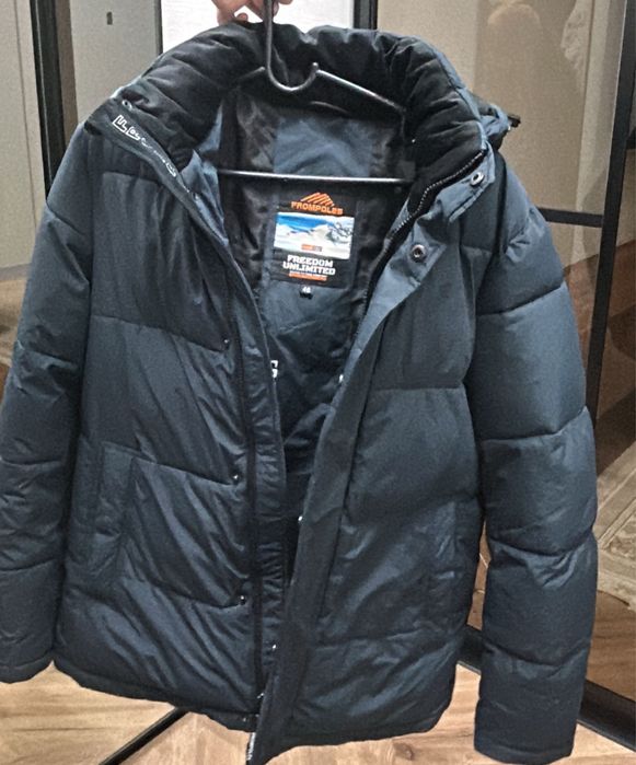 Продам мужскую куртку