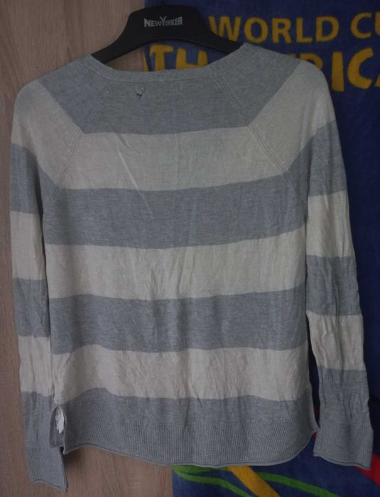 Bluza Stradivarius din lana pentru femei marimea S-M