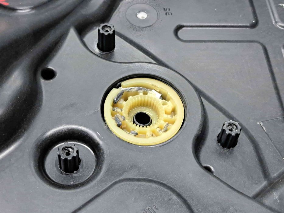 Macara electrica geam stanga spate Volkswagen Passat CC (358) Facelift