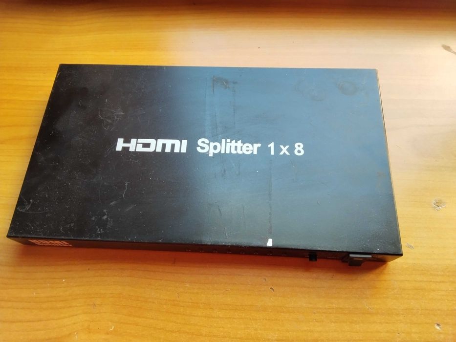 голям 8 канален HD сплитер за части